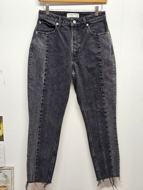 ABERCROMBIE & FITCH Curve Love The Mom High Rise Jean Womens Size 4 Black